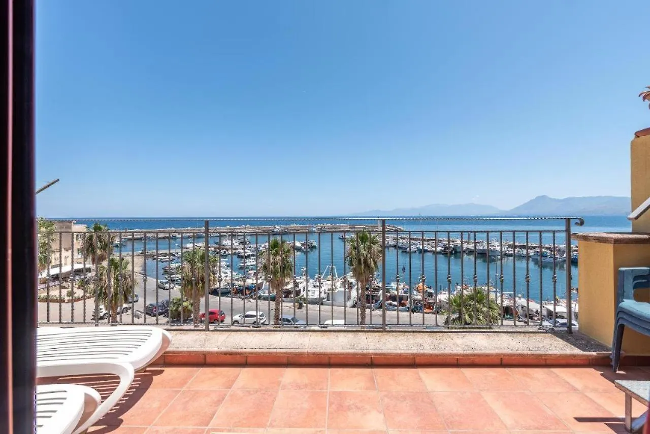 Stenopus Greco Casa Per Affitti Turistici Santa Flavia Guest house