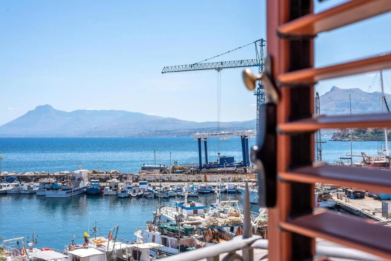 *** Guest house Stenopus Greco Casa Per Affitti Turistici Santa Flavia Italy